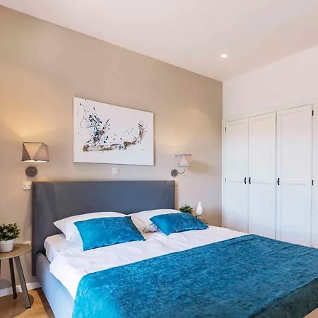 12 Apartment